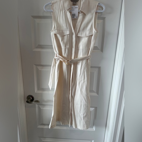 H&M Women’s Cream Sleeveless Knee Length Button Utility Dress Size 0 - Picture 2 of 9
